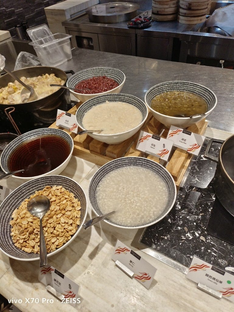 【台北吃到飽】國泰萬怡MJ Kitchen 自助餐廳，暖辛鍋物季！