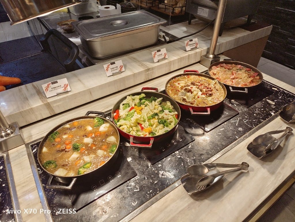 【台北吃到飽】國泰萬怡MJ Kitchen 自助餐廳，暖辛鍋物季！