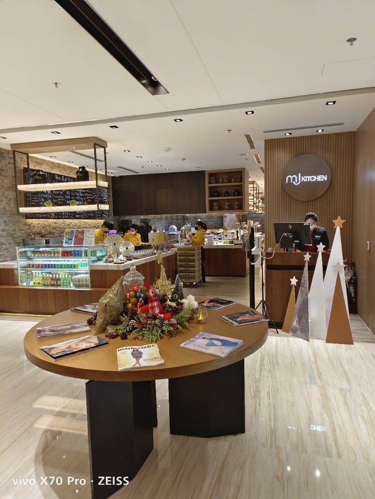 【台北吃到飽】國泰萬怡MJ Kitchen 自助餐廳，暖辛鍋物季！