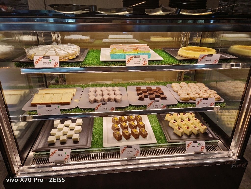 【台北吃到飽】國泰萬怡MJ Kitchen 自助餐廳，暖辛鍋物季！