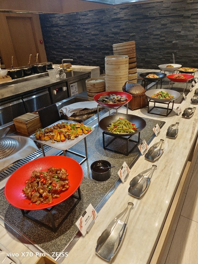 【台北吃到飽】國泰萬怡MJ Kitchen 自助餐廳，暖辛鍋物季！