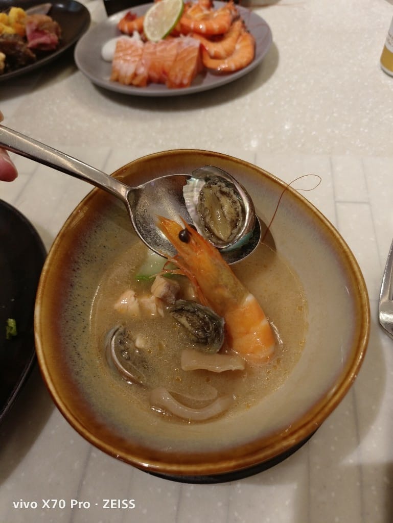 【台北吃到飽】國泰萬怡MJ Kitchen 自助餐廳，暖辛鍋物季！