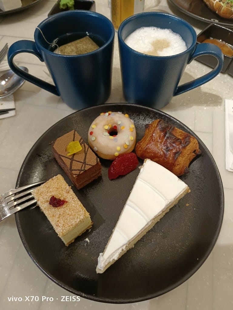 【台北吃到飽】國泰萬怡MJ Kitchen 自助餐廳，暖辛鍋物季！