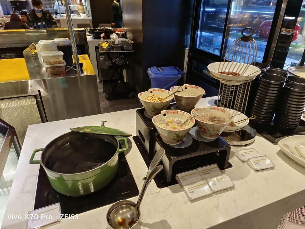 【台北吃到飽】艾美寒舍探索廚房，JCB下午茶買一送一，終於回鮭了！