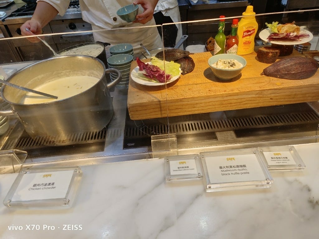 【台北吃到飽】君悅凱菲屋午餐買一送一