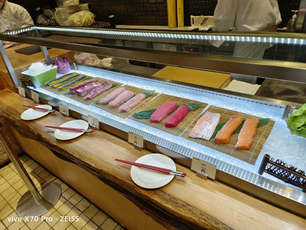 【台北吃到飽】美福彩匯午餐18訪，金卡會員買一送一
