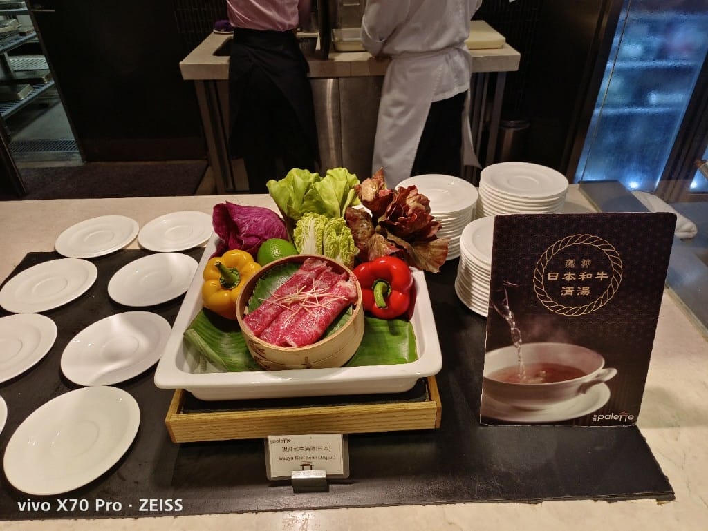 【台北吃到飽】美福彩匯午餐18訪，金卡會員買一送一