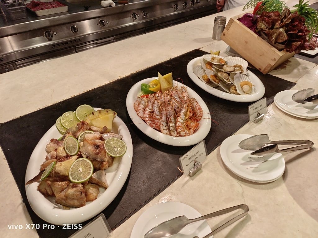 【台北吃到飽】美福彩匯午餐18訪，金卡會員買一送一