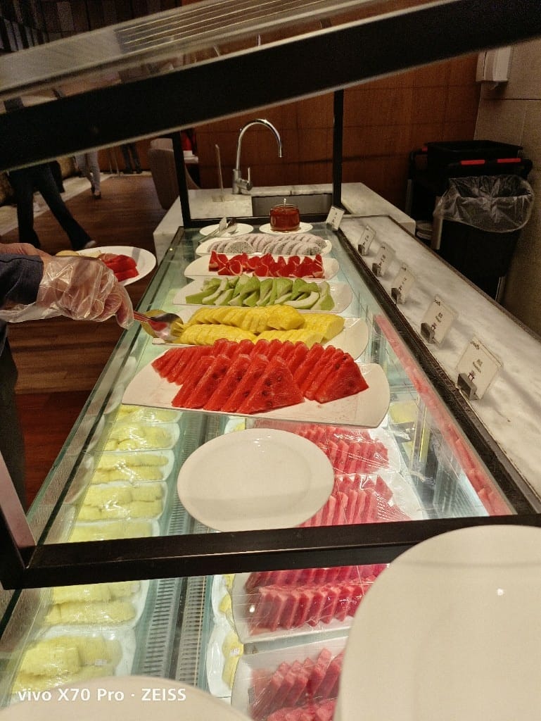 【台北吃到飽】美福彩匯午餐18訪，金卡會員買一送一