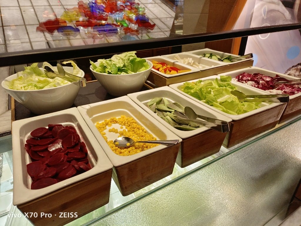 【台北吃到飽】美福彩匯午餐18訪，金卡會員買一送一