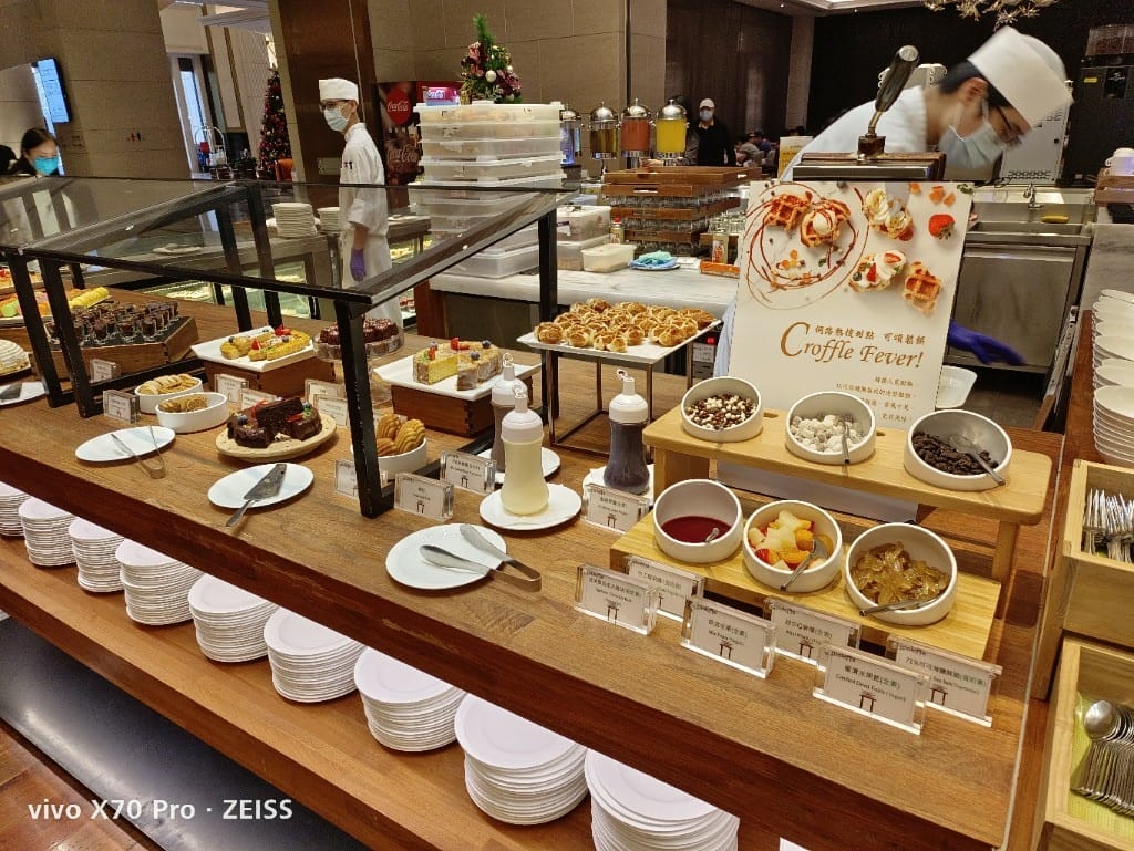 【台北吃到飽】美福彩匯午餐18訪，金卡會員買一送一