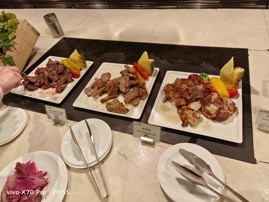 【台北吃到飽】美福彩匯午餐18訪，金卡會員買一送一