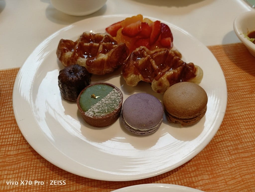 【台北吃到飽】美福彩匯午餐18訪，金卡會員買一送一