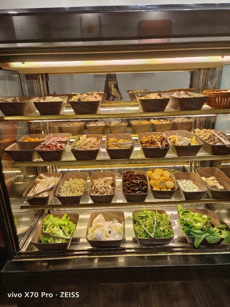 【新莊吃到飽】沐沐鍋物MUMU新莊中平店，八方悅二代店，自助吧吃到飽