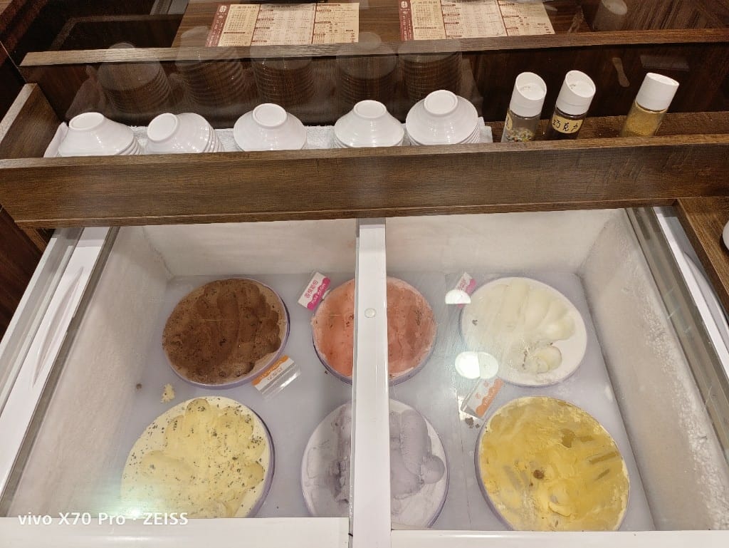 【新莊吃到飽】沐沐鍋物MUMU新莊中平店，八方悅二代店，自助吧吃到飽
