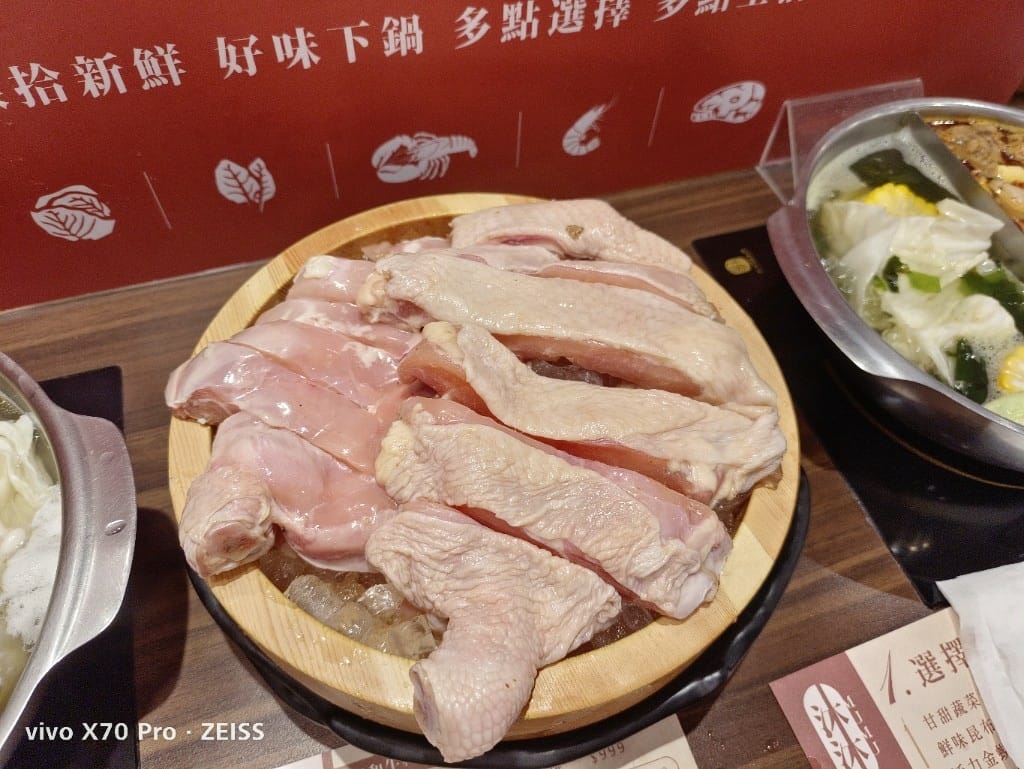 【新莊吃到飽】沐沐鍋物MUMU新莊中平店，八方悅二代店，自助吧吃到飽