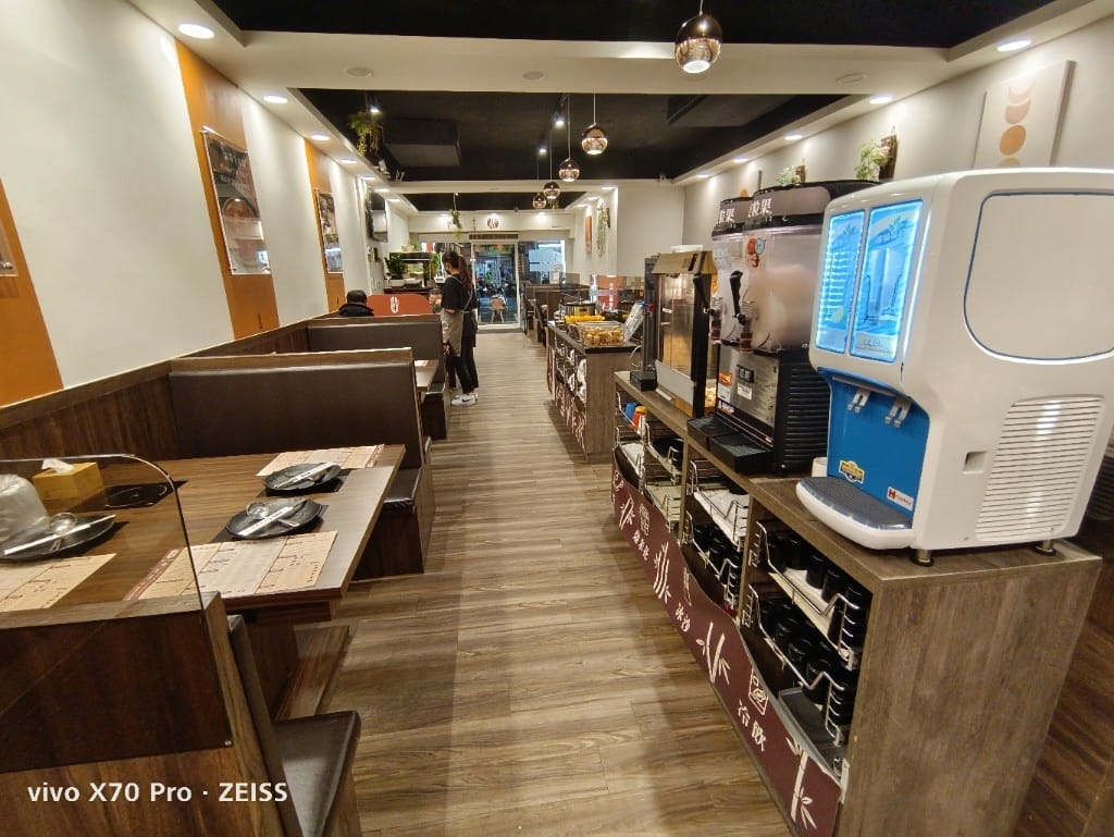 【新莊吃到飽】沐沐鍋物MUMU新莊中平店，八方悅二代店，自助吧吃到飽
