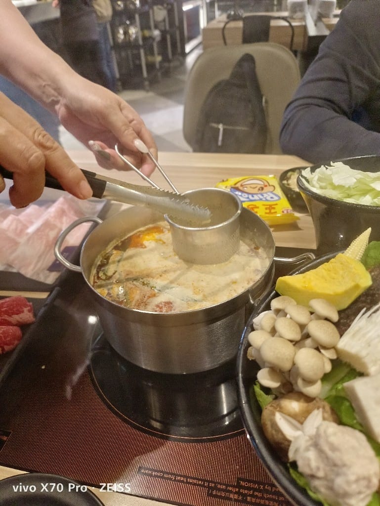 【新莊美食】大魔大滿足鍋物新莊店，號稱全台最強制霸級肉品火鍋店