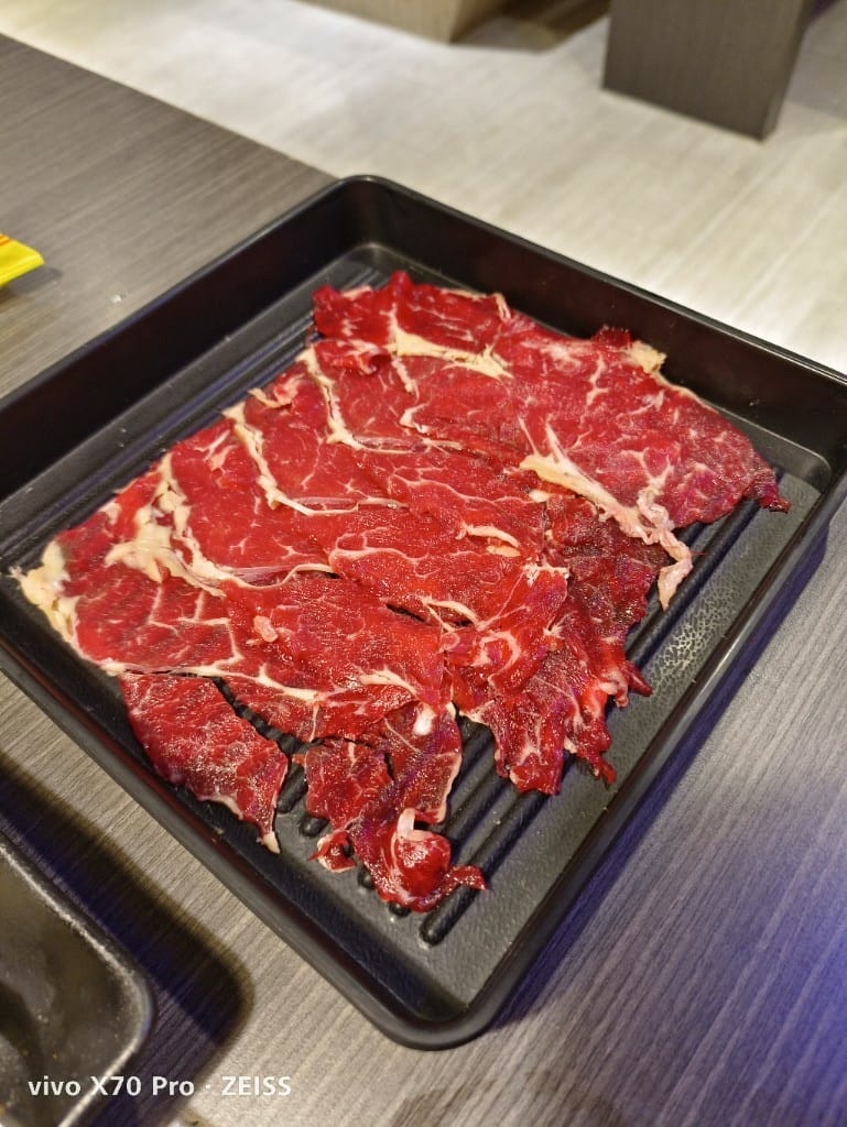 【新莊吃到飽】文岩文岩燒蜀辣鴛鴦鍋，平價不錯吃的麻辣鍋吃到飽