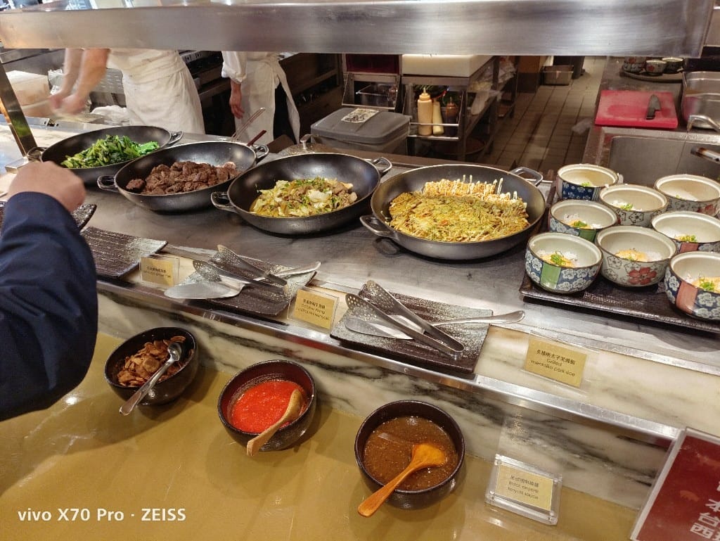 【台北吃到飽】 君悅酒店彩日本料理8訪，純日料吃到飽，國泰世界卡買一送一哦！