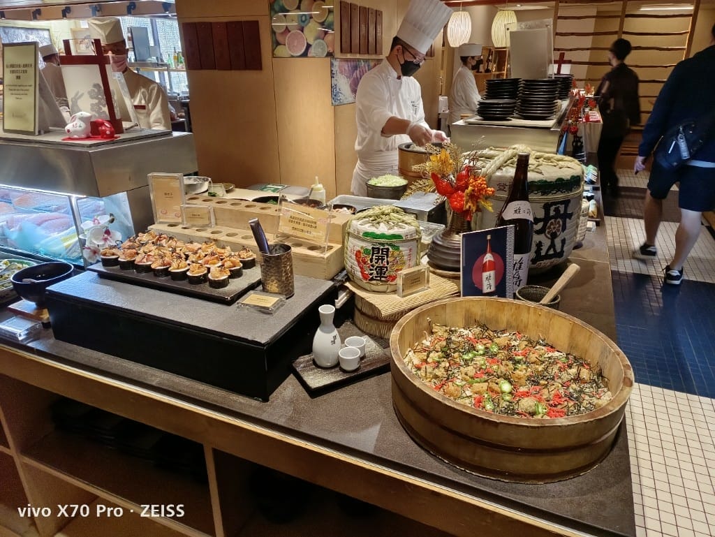 【台北吃到飽】 君悅酒店彩日本料理8訪，純日料吃到飽，國泰世界卡買一送一哦！