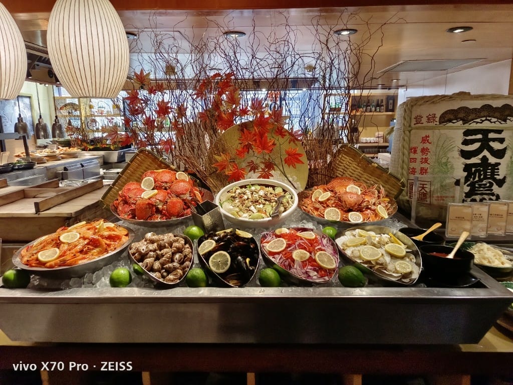 【台北吃到飽】 君悅酒店彩日本料理8訪，純日料吃到飽，國泰世界卡買一送一哦！
