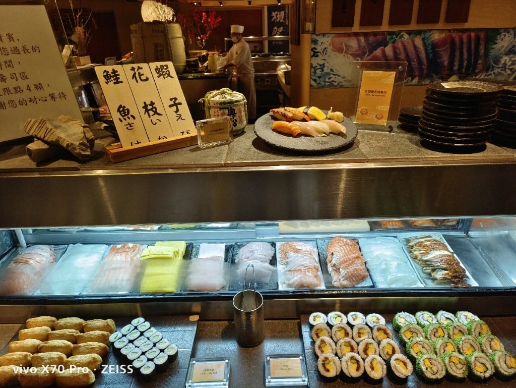 【台北吃到飽】 君悅酒店彩日本料理8訪，純日料吃到飽，國泰世界卡買一送一哦！