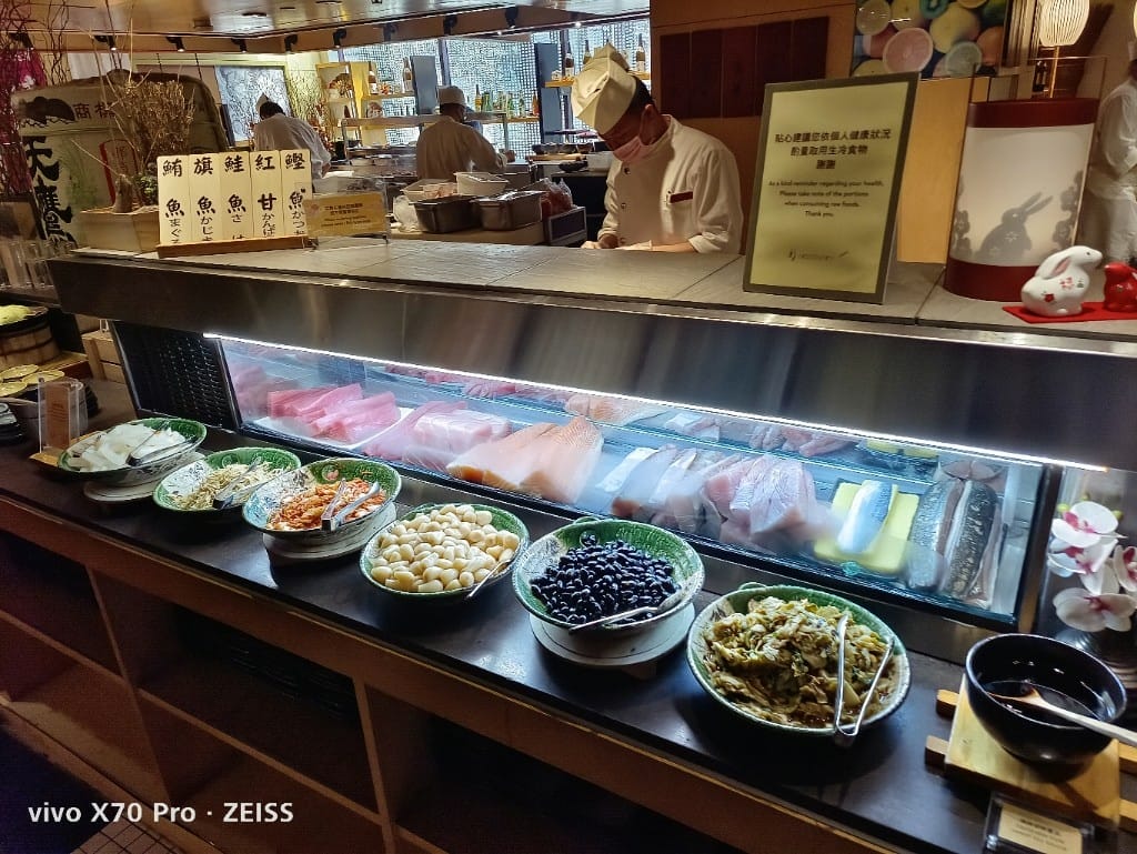 【台北吃到飽】 君悅酒店彩日本料理8訪，純日料吃到飽，國泰世界卡買一送一哦！