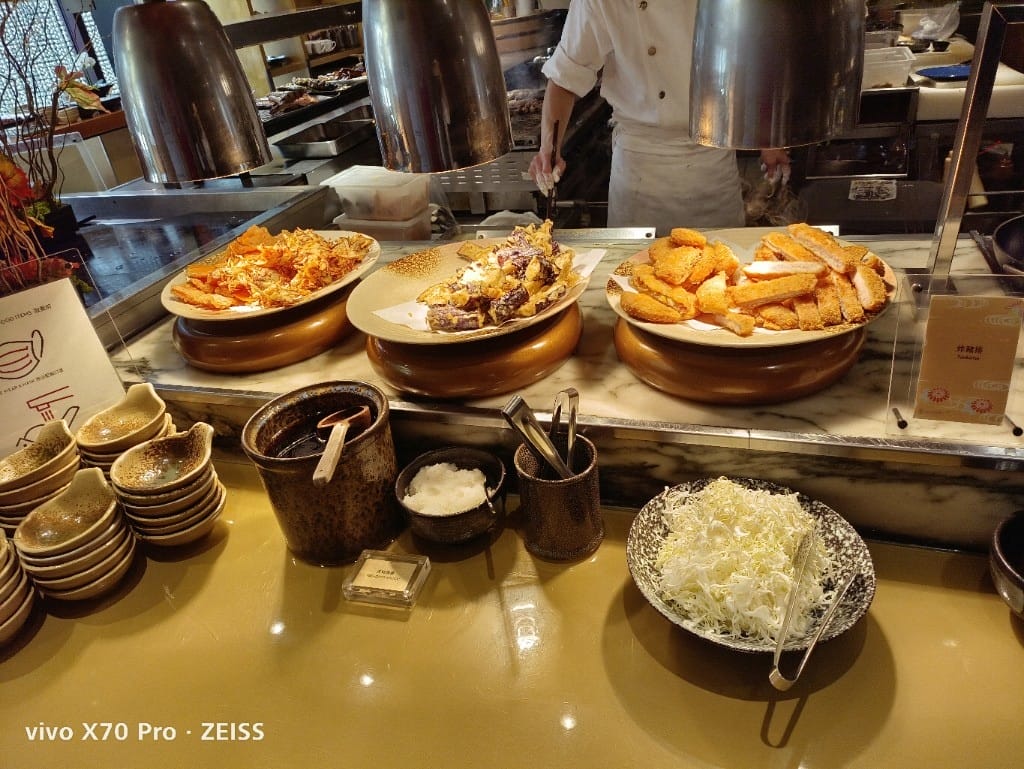 【台北吃到飽】 君悅酒店彩日本料理8訪，純日料吃到飽，國泰世界卡買一送一哦！