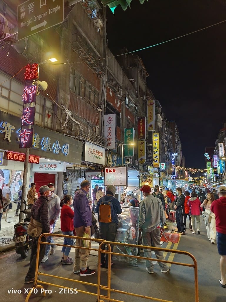 【台北美食】萬華夜市，集合三大美食區的各種不同美食