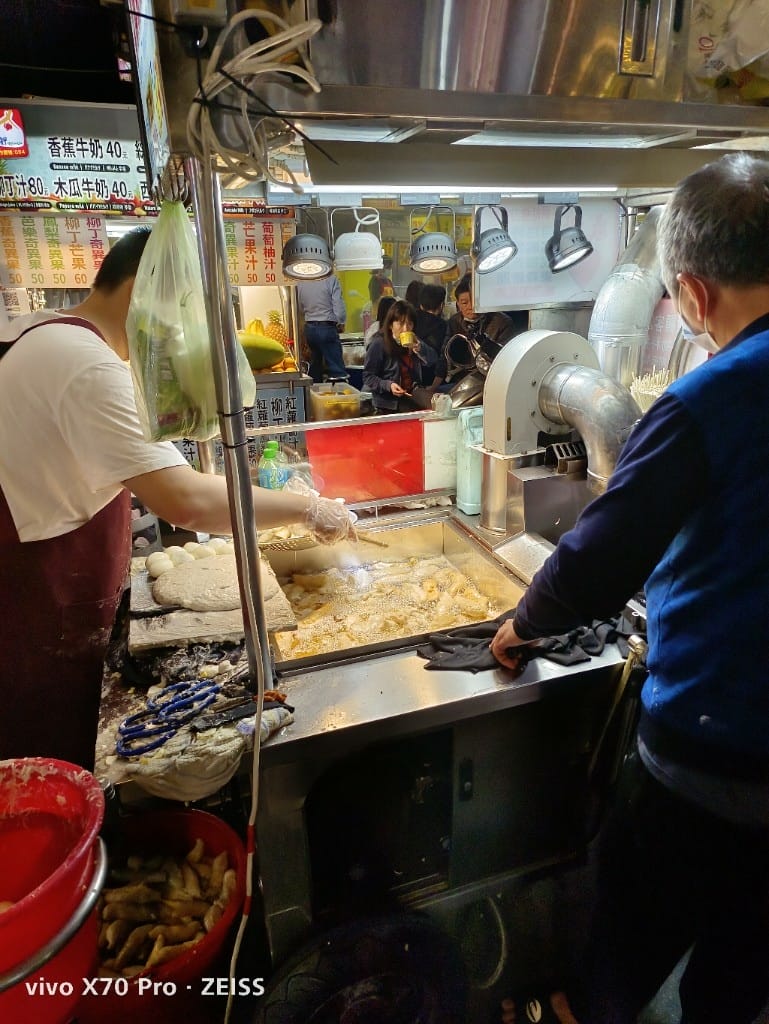 【台北美食】萬華夜市，集合三大美食區的各種不同美食