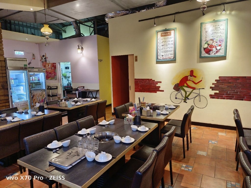 【新莊美食】饗牛二館火鍋鮮牛肉專賣店，愛吃牛肉不能錯過的溫體牛專賣店！