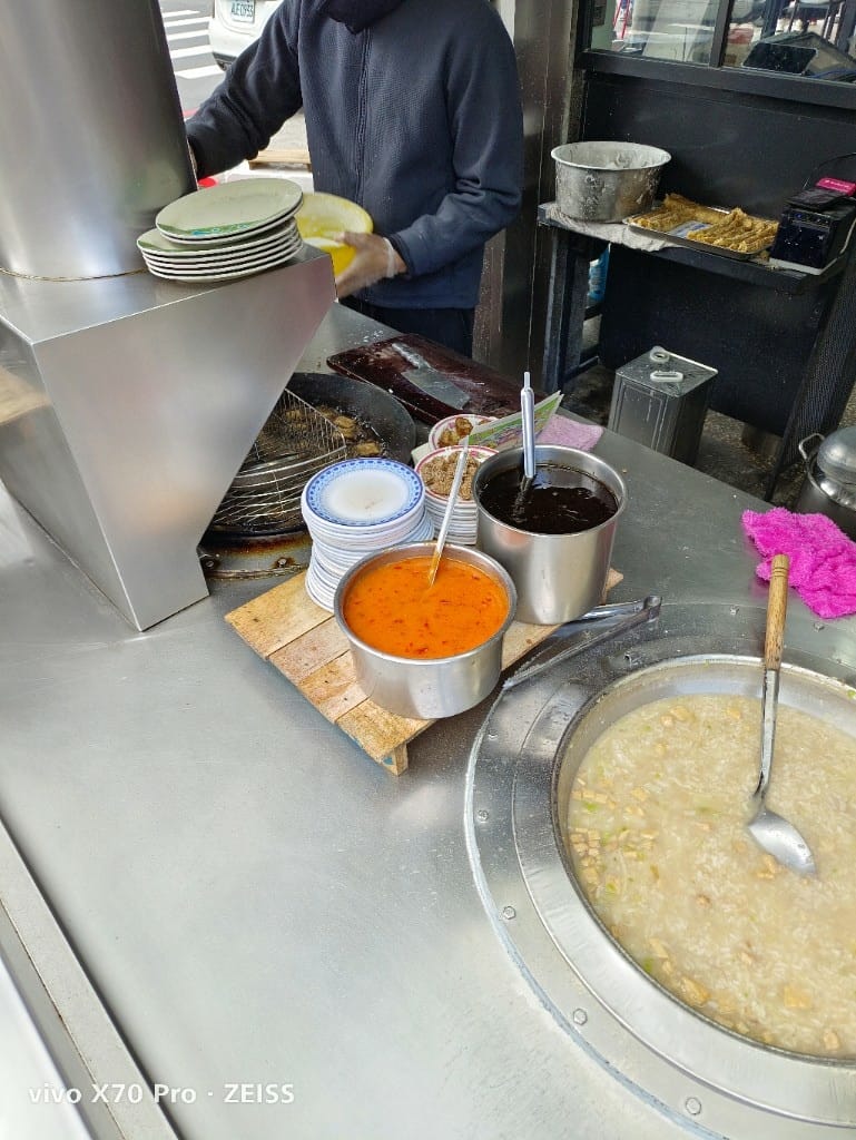 【五股美食】伍股鹹粥，在地鹹粥老店！