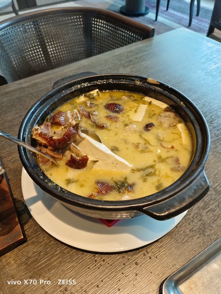 【宜蘭美食】礁溪寒沐酒店川薈中餐廳，相思木燻燒鵝五吃