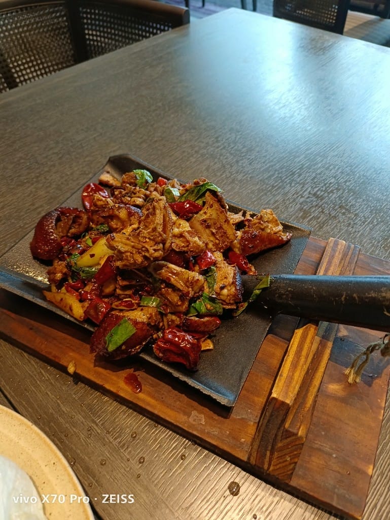 【宜蘭美食】礁溪寒沐酒店川薈中餐廳，相思木燻燒鵝五吃