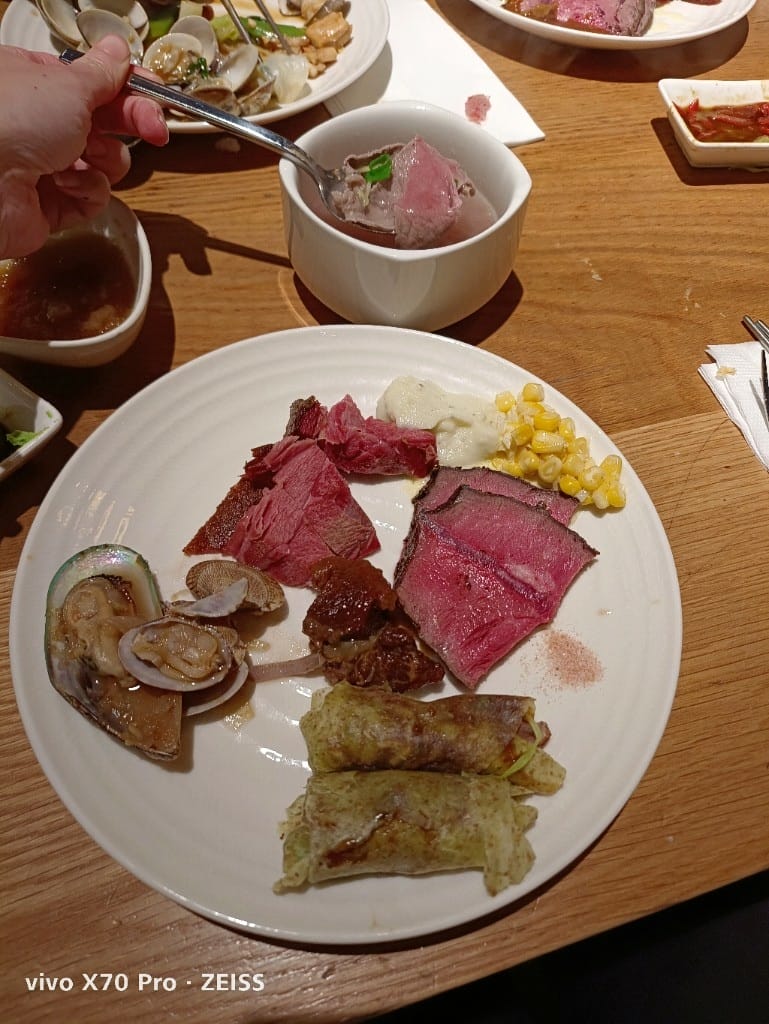 【板橋吃到飽】饗食天堂20訪板橋店，平日午餐😸