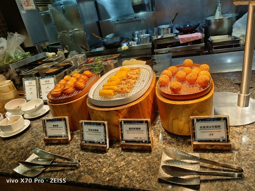 【板橋吃到飽】饗食天堂20訪板橋店，平日午餐😸