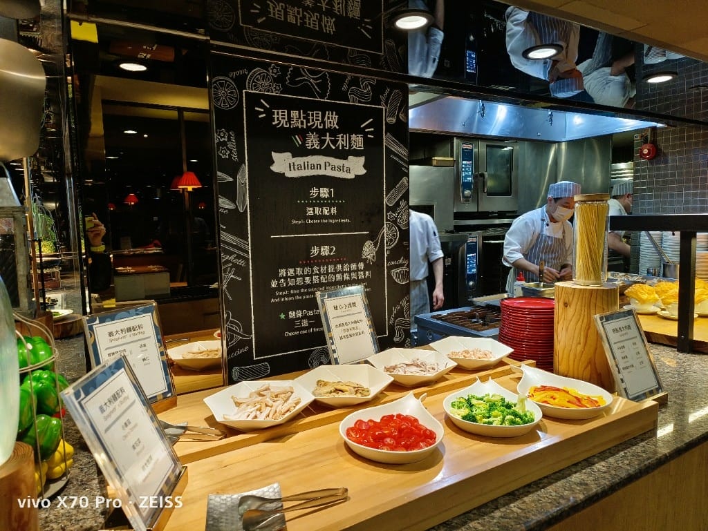 【板橋吃到飽】饗食天堂20訪板橋店，平日午餐😸