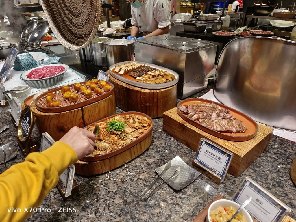 【板橋吃到飽】饗食天堂20訪板橋店，平日午餐😸