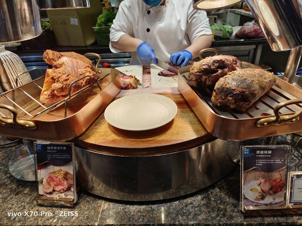 【板橋吃到飽】饗食天堂20訪板橋店，平日午餐😸