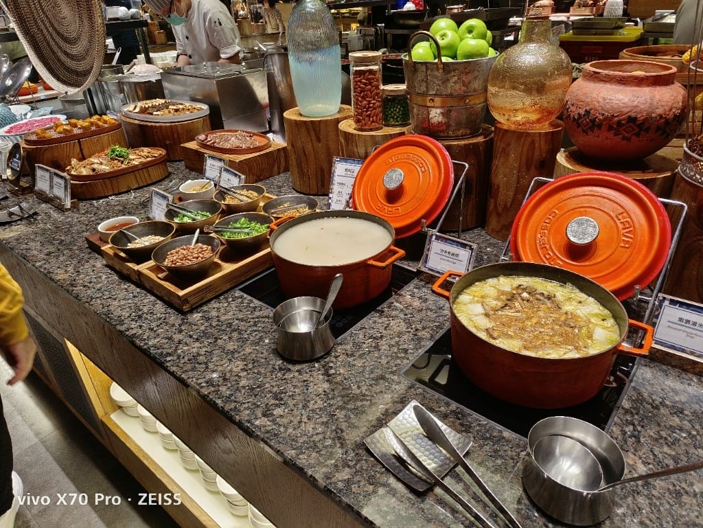 【板橋吃到飽】饗食天堂20訪板橋店，平日午餐😸