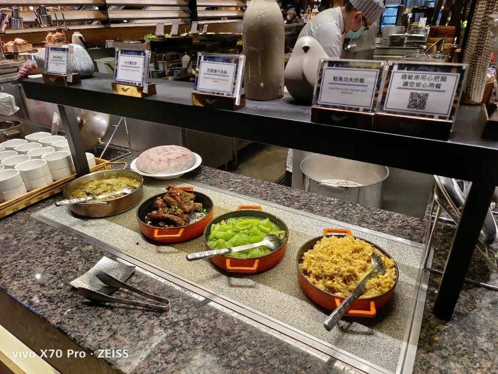 【板橋吃到飽】饗食天堂20訪板橋店，平日午餐😸