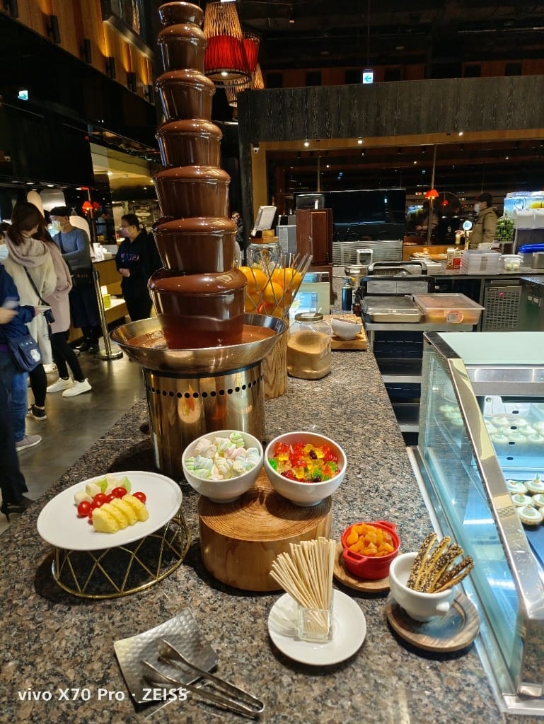 【板橋吃到飽】饗食天堂20訪板橋店，平日午餐😸