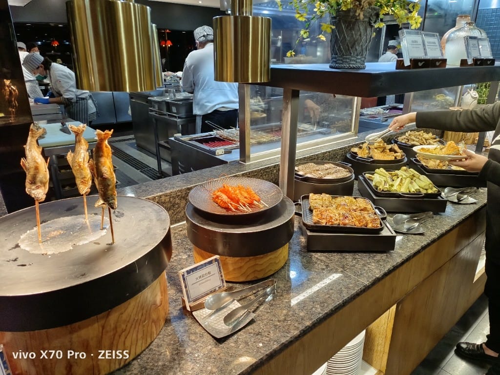 【板橋吃到飽】饗食天堂20訪板橋店，平日午餐😸