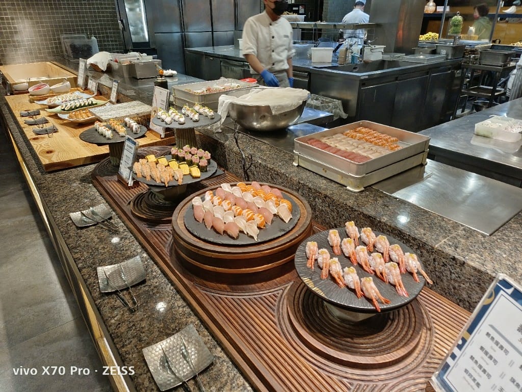 【板橋吃到飽】饗食天堂20訪板橋店，平日午餐😸
