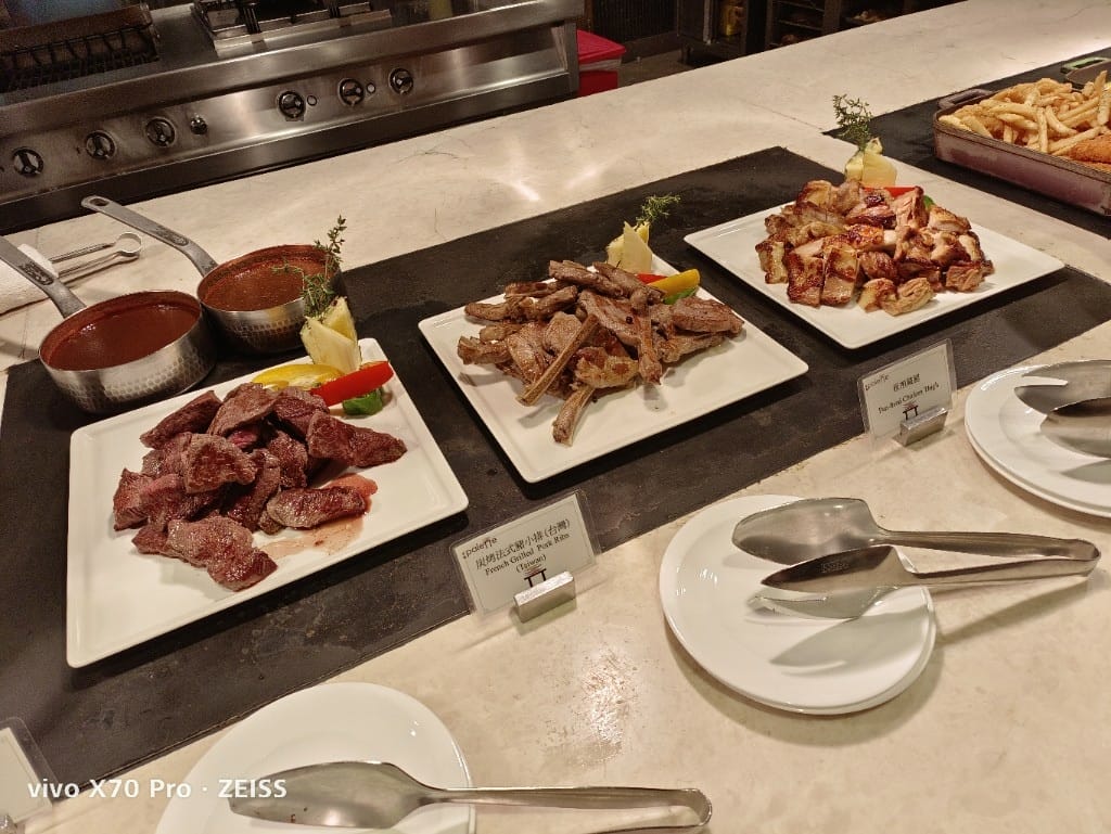 【台北吃到飽】美福彩匯午餐19訪，金卡會員買一送一