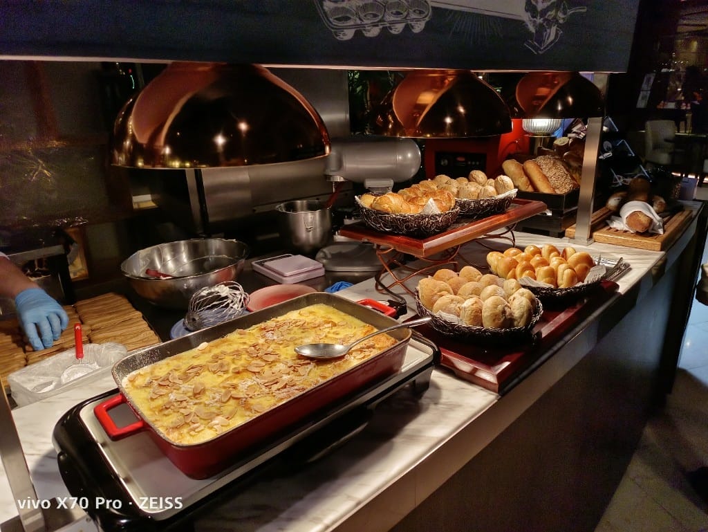 【台北吃到飽】喜來登12廚晚餐12訪，升級後的餐枱值得期待！