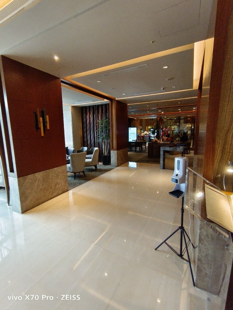 【台北美食】台北喜來登大飯店大廳酒吧THELOUNGE，平日也是高朋滿座的神奇酒吧！