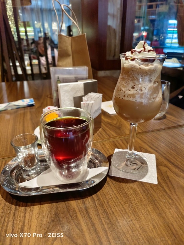 【台北美食】台北喜來登大飯店大廳酒吧THELOUNGE，平日也是高朋滿座的神奇酒吧！