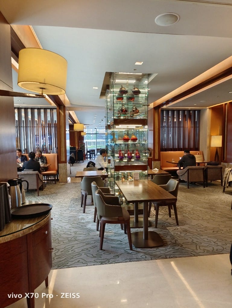 【台北美食】台北喜來登大飯店大廳酒吧THELOUNGE，平日也是高朋滿座的神奇酒吧！